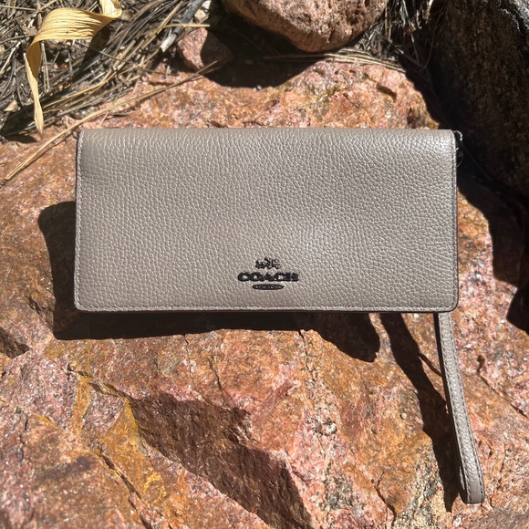 Coach Leather Wallet - Fog Gray - Picture 1 of 4